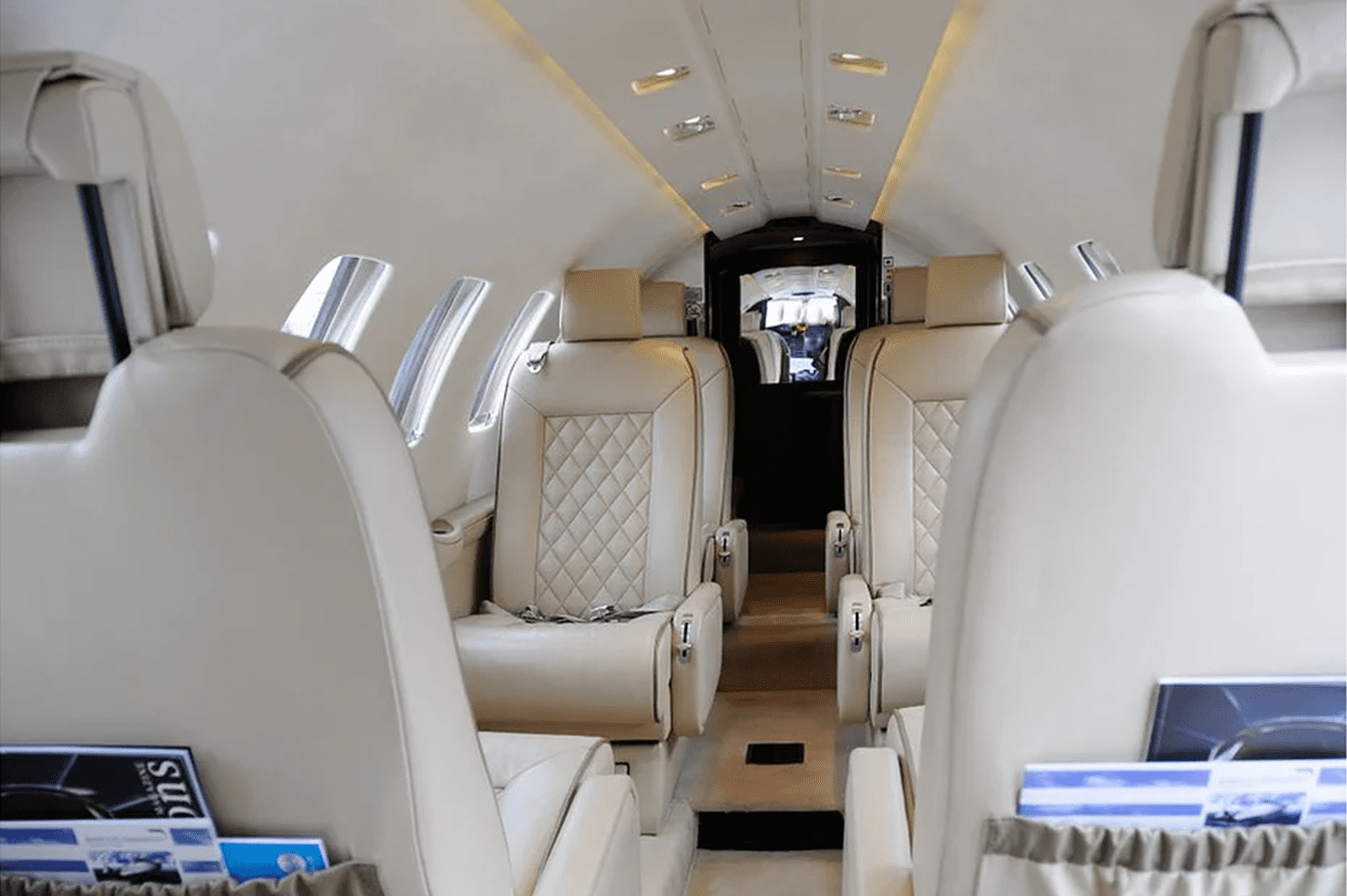 Can under 18s fly alone by private jet?